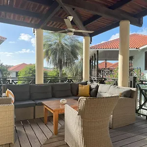 25 3-min Beach-pool-golf , Blue Bay Curacao