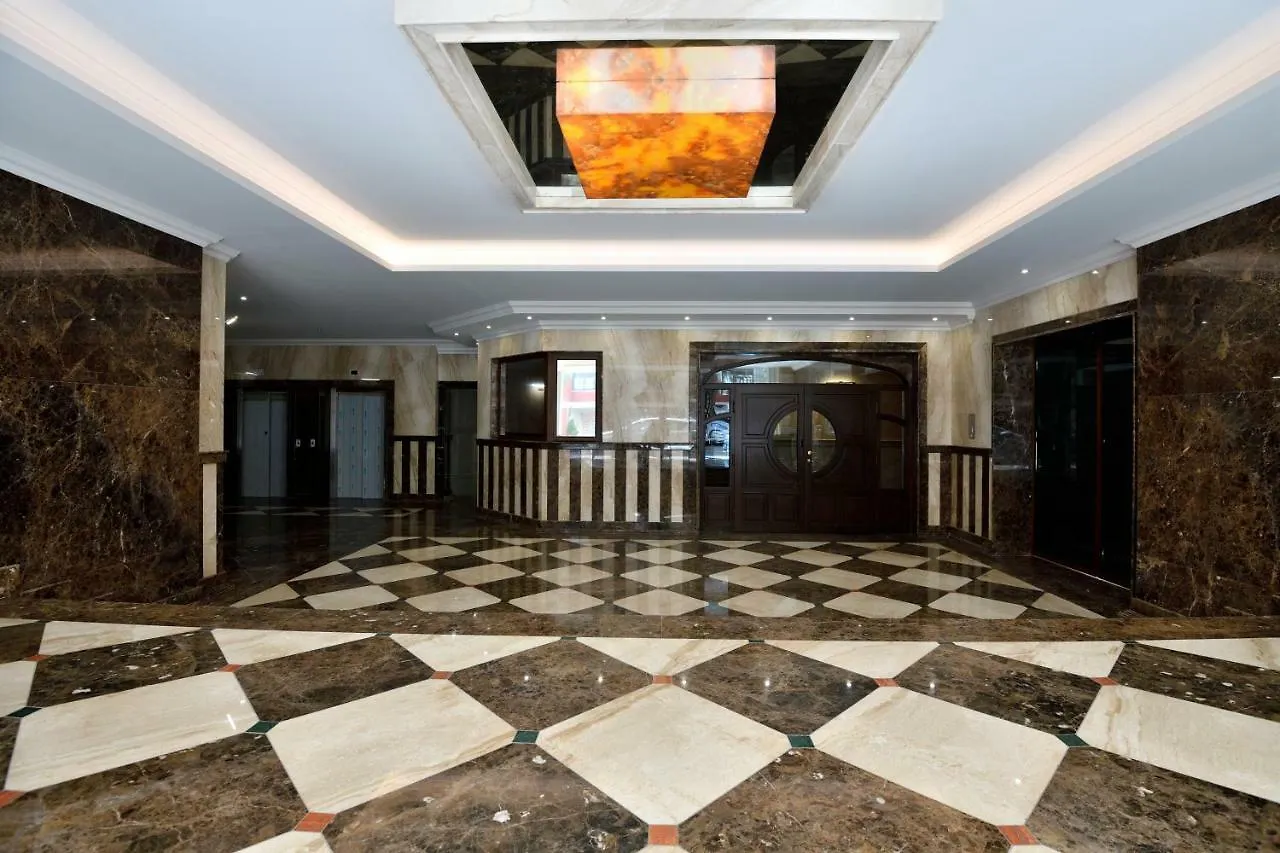 Apartment Grand Karavel Centre Varna 0*,
